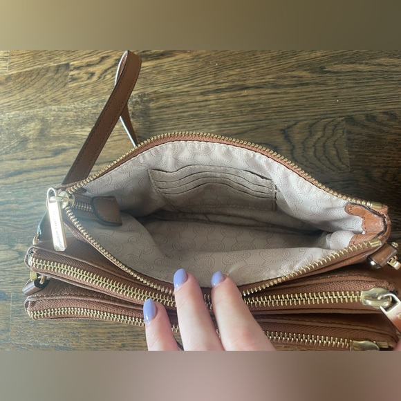 Brown Micharl Kors crossbody bag - Picture 5 of 7